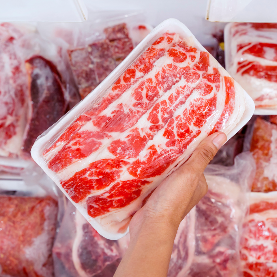 冷蔵室で解凍したいけど、料理を始めるまで時間がない。