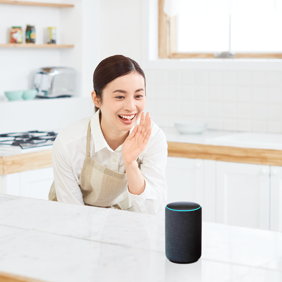 手が使えなくても大丈夫。調理しながら、声で食材リストを更新しました。